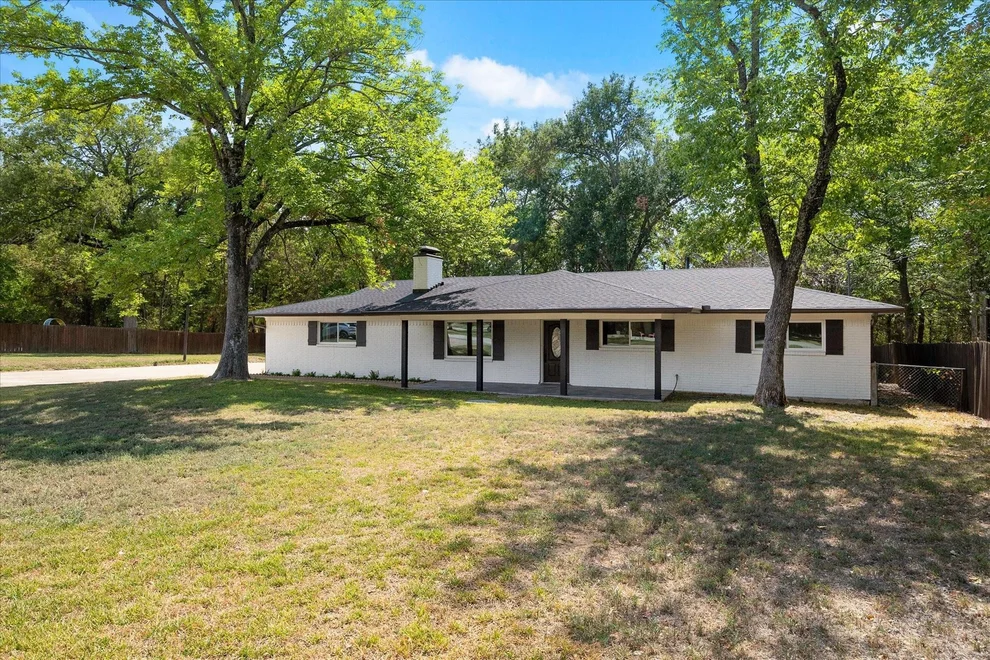 Unit for sale at 205 Short Street, Canton, TX 75103