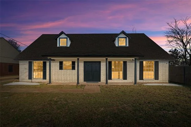 Unit for sale at 1207 Plateau Drive, Duncanville, TX 75116