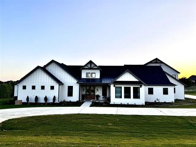 Unit for sale at 12301 Bella Sera Drive, Fort Worth, TX 76126