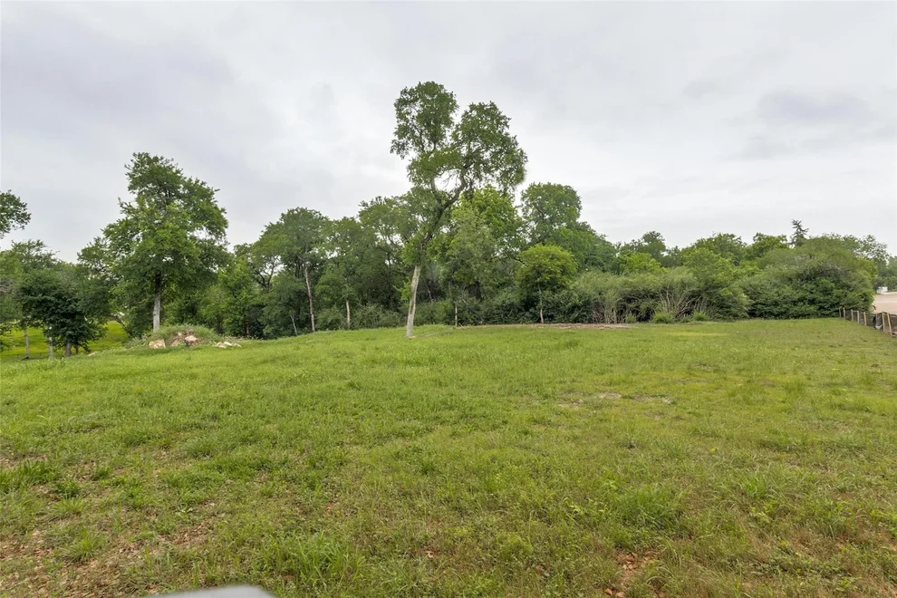Unit for sale at 10011 Surrey Oaks Drive, Dallas, TX 75229