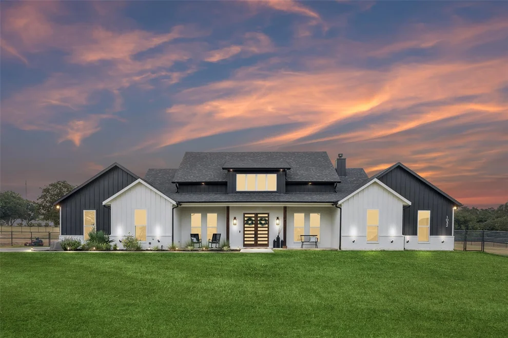 Unit for sale at 1032 Bluebonnet Ridge, Weatherford, TX 76087