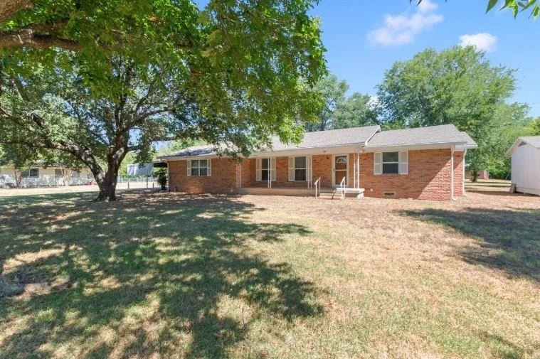 Unit for sale at 603 E Market Street, Mabank, TX 75147
