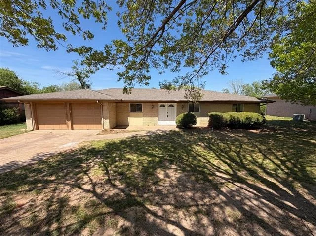 Unit for sale at 607 State Street, Weatherford, TX 76086
