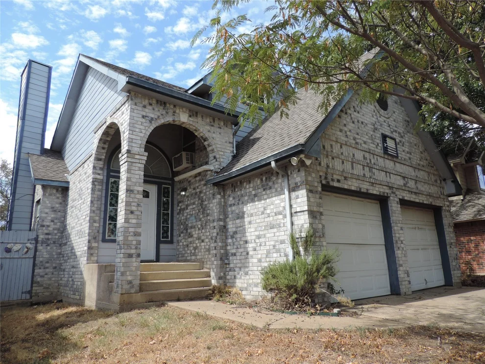 Unit for sale at 6825 W Driffield Court, North Richland Hills, TX 76182