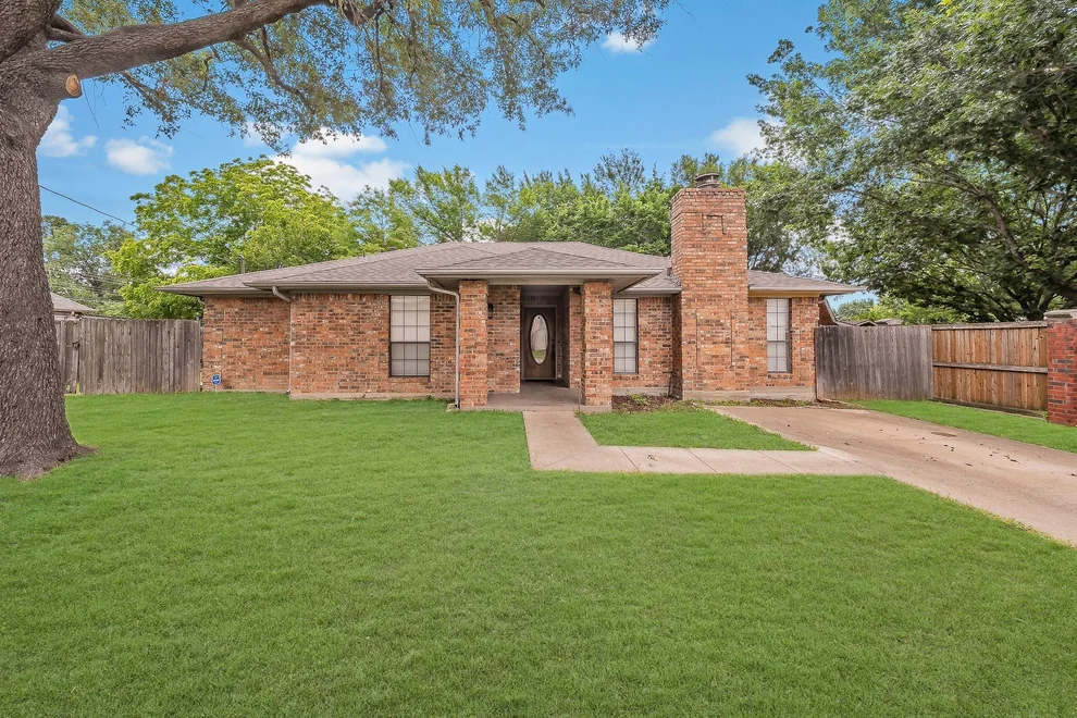 Unit for sale at 536 N Briery Road, Irving, TX 75061