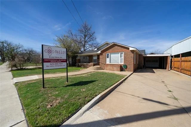 Unit for sale at 1606 Commercial, Coleman, TX 76834