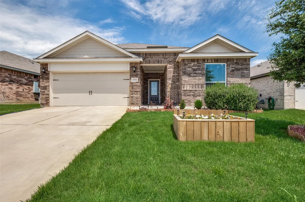 Unit for sale at 314 Condie Russell Avenue, Venus, TX 76084