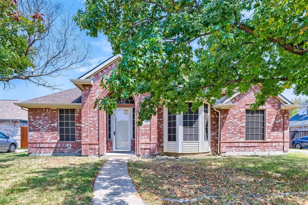 Unit for sale at 316 Shady Timbers Lane, Murphy, TX 75094