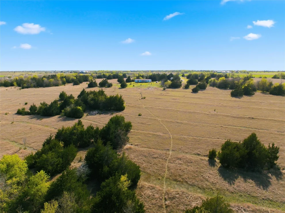 Unit for sale at 196 County Road 144, Riesel, TX 76682