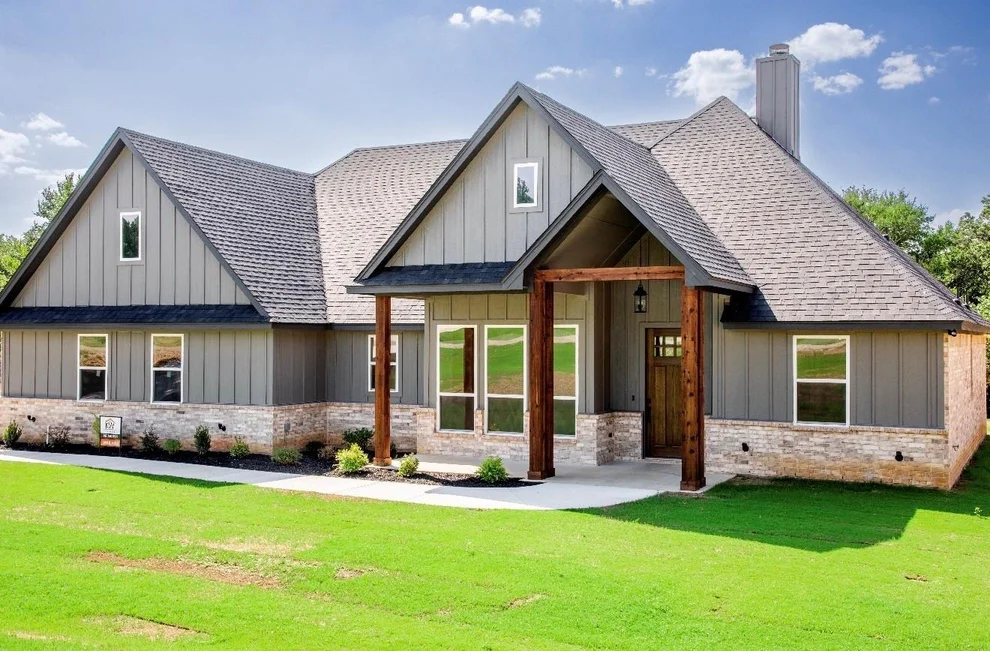 Unit for sale at 128 Oak Springs Lane, Weatherford, TX 76087