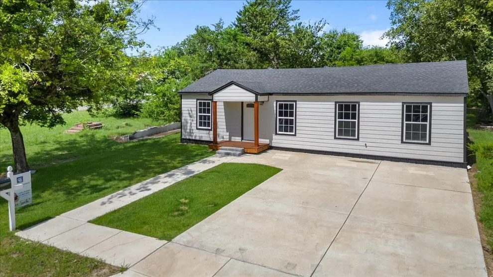 Unit for sale at 1826 Wellington Street, Greenville, TX 75401