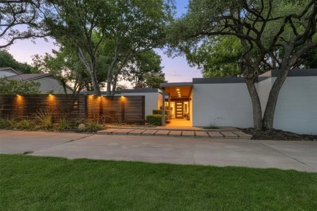 Unit for sale at 6652 Talbot Parkway, Dallas, TX 75232
