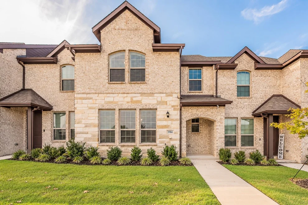 Unit for sale at 5984 Bursey Road, Watauga, TX 76148