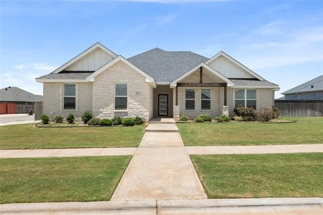 Unit for sale at 202 Blackhawk Drive, Abilene, TX 79602