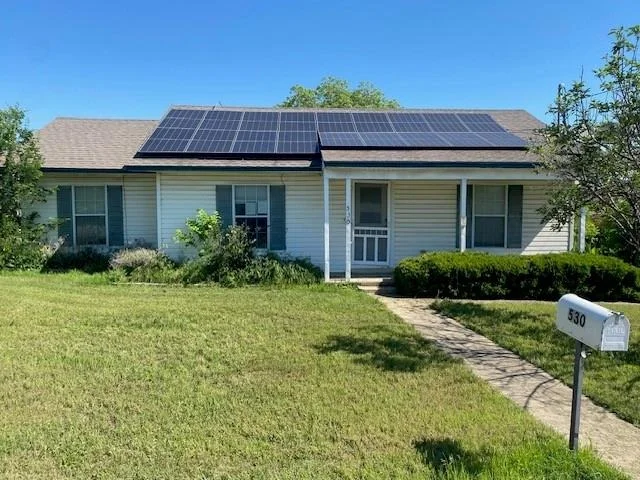 Unit for sale at 530 Richardson Street, Jacksboro, TX 76458