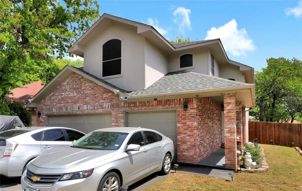 Unit for sale at 1637 Arbor Ridge Drive, Fort Worth, TX 76112