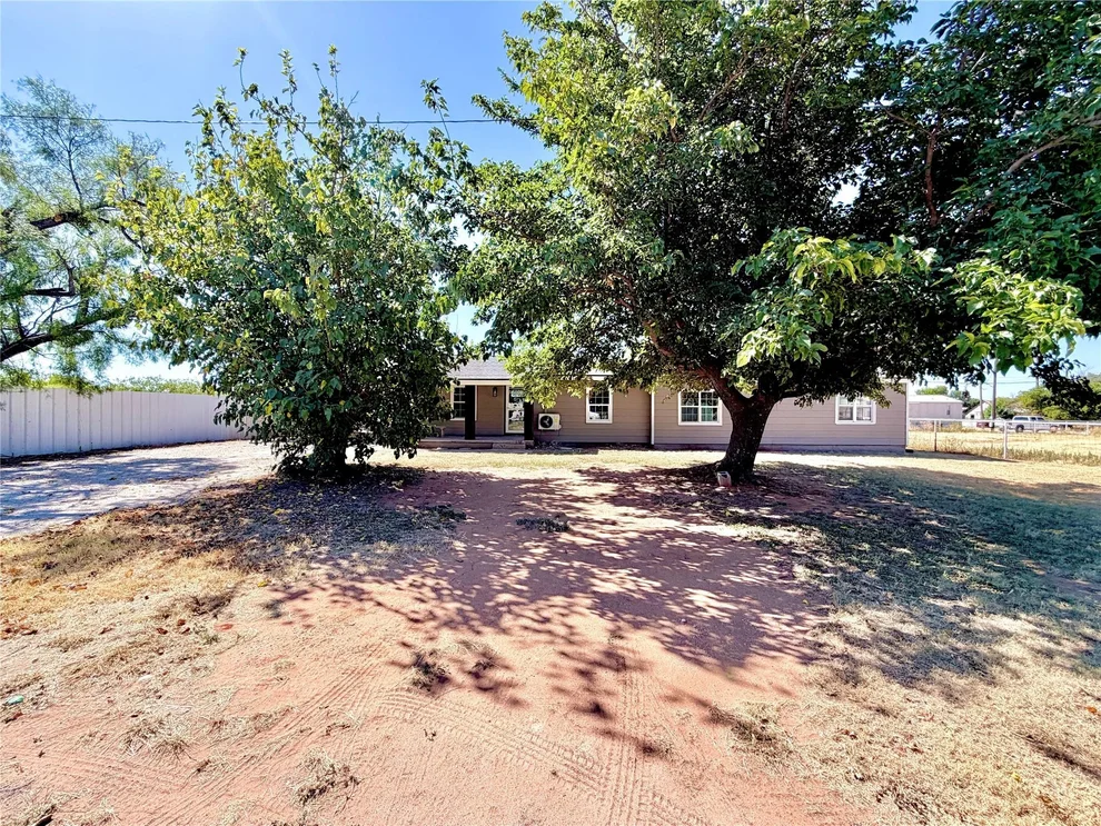 Unit for sale at 1220 Avenue G, Hawley, TX 79525