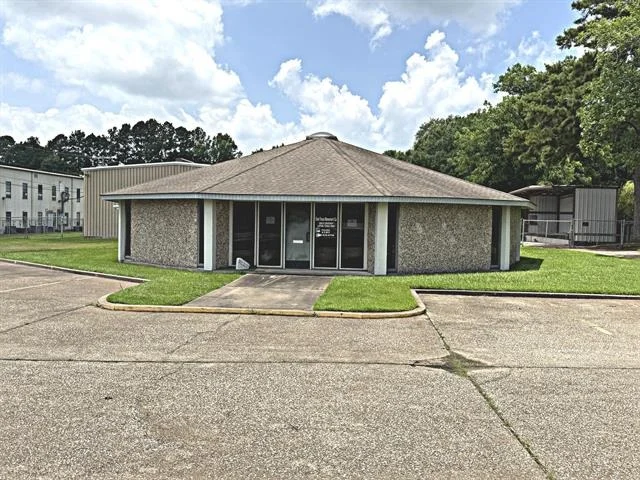 Unit for sale at 1208 S Chestnut Street, Lufkin, TX 75901