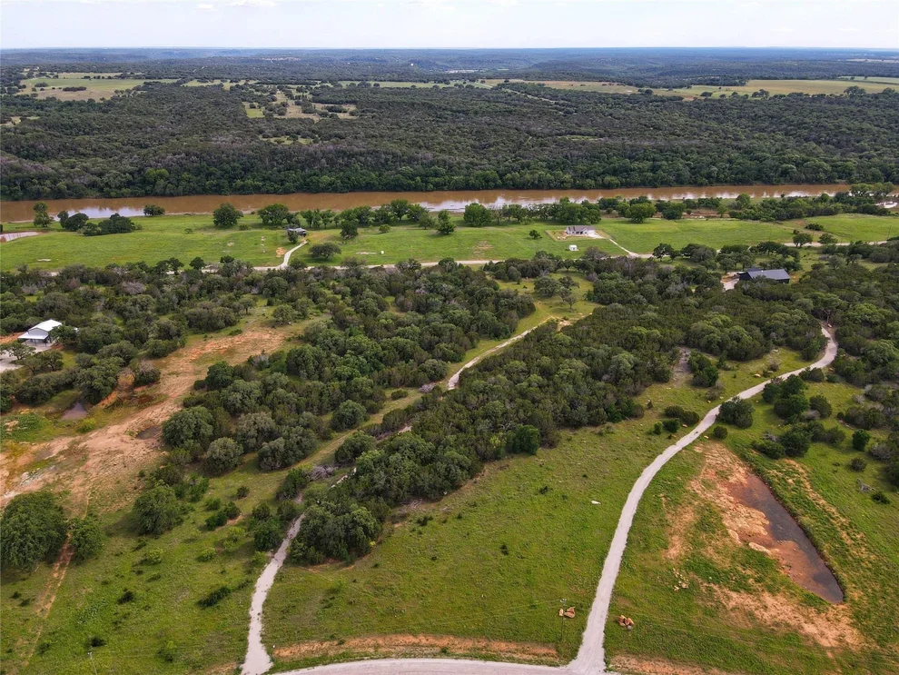 Unit for sale at 29 Big Bend Road, Mineral Wells, TX 76067