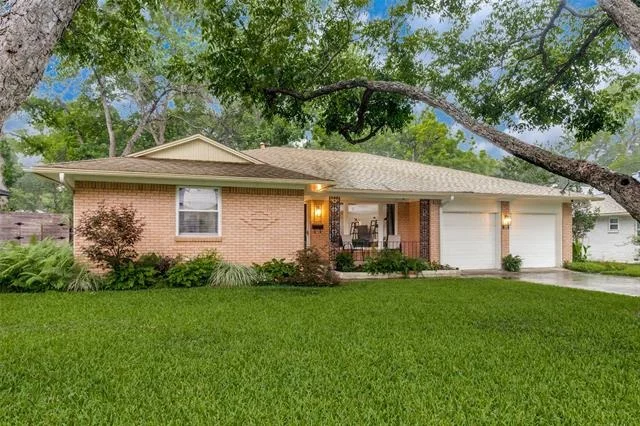 Unit for sale at 8306 Stonycreek Drive, Dallas, TX 75228
