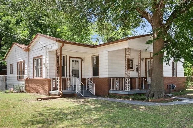 Unit for sale at 1021 Martin Luther King Jr Boulevard, Corsicana, TX 75110