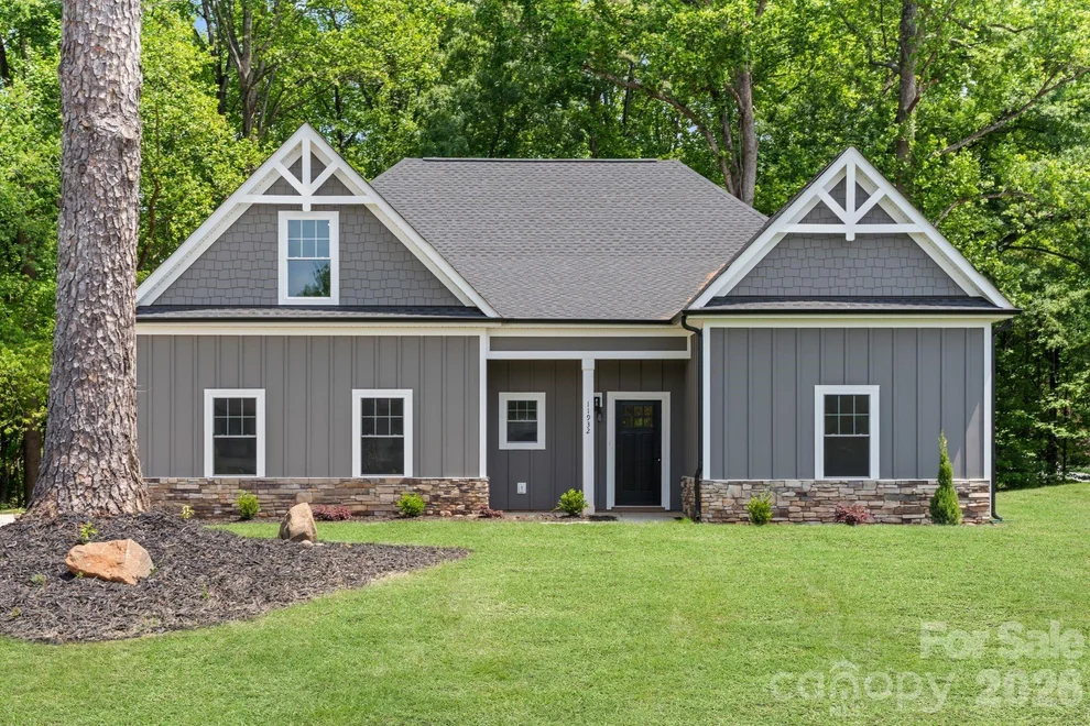 Unit for sale at 11932 Crabapple Lane, Huntersville, NC 28078