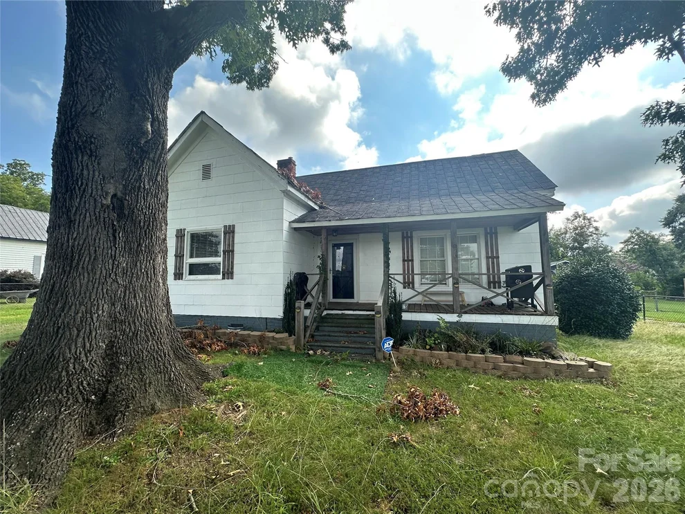 Unit for sale at 609 Front Street, Chesnee, SC 29323
