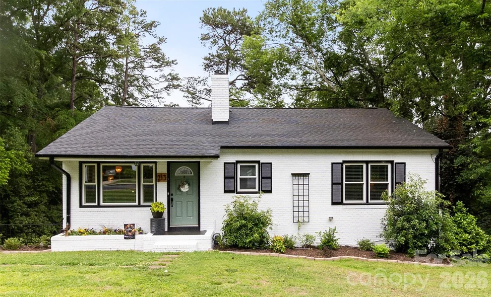 Unit for sale at 213 Hillcrest Drive, Huntersville, NC 28078