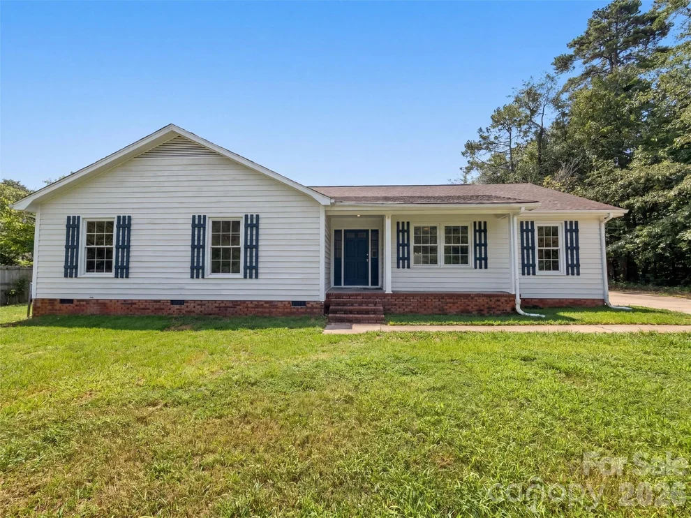 Unit for sale at 4202 Wrentree Drive, Dallas, NC 28034