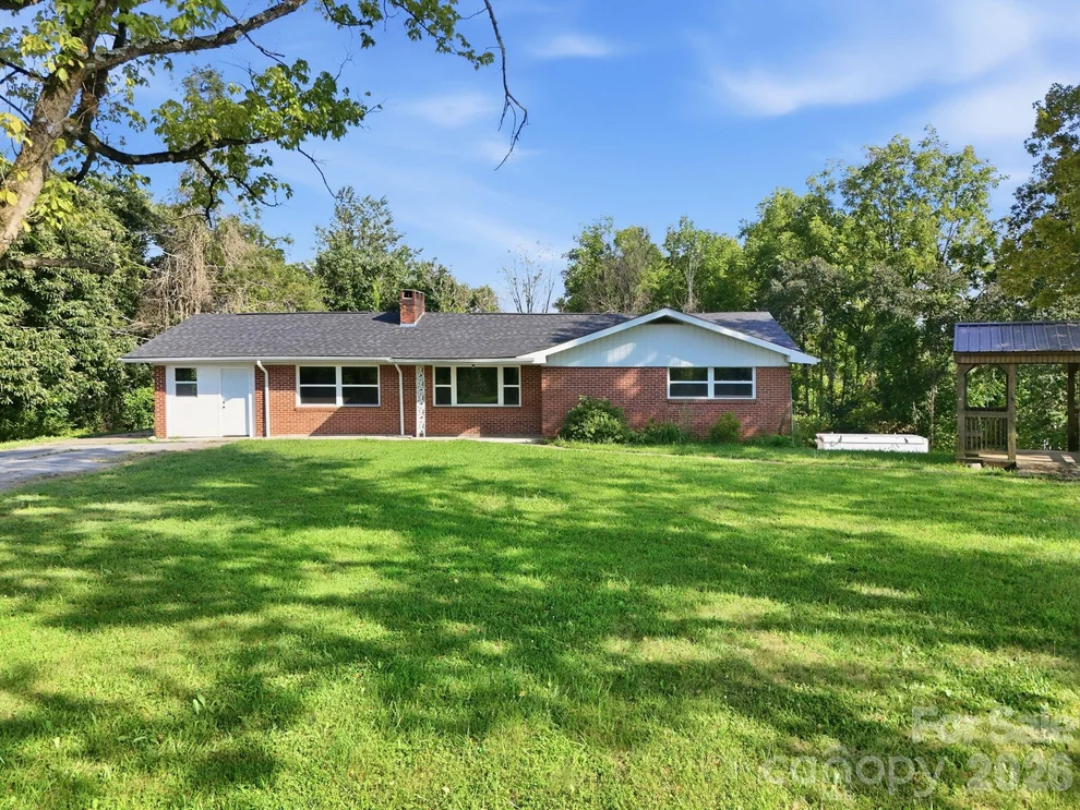 Unit for sale at 1496 Jenkins Valley Road, Alexander, NC 28701