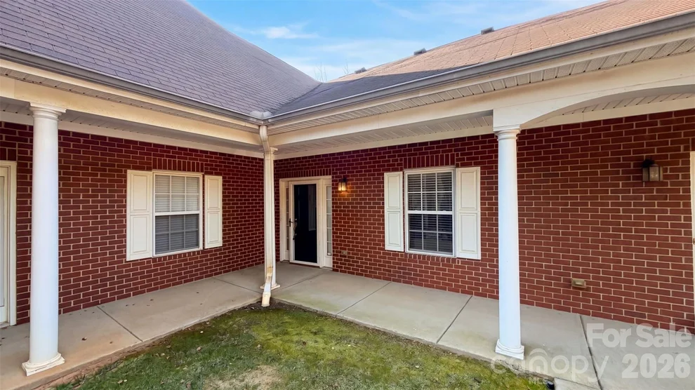 Unit for sale at 7175 Somerset Springs Drive, Charlotte, NC 28262