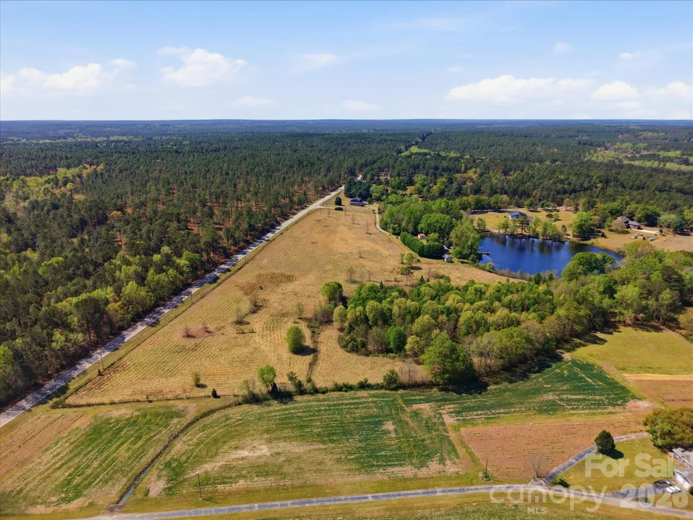 Unit for sale at 52 Mcmillan Road, Cheraw, SC 29520
