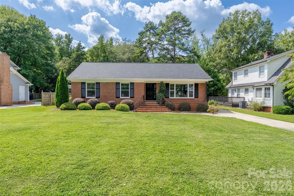 Unit for sale at 7735 Surreywood Place, Charlotte, NC 28270