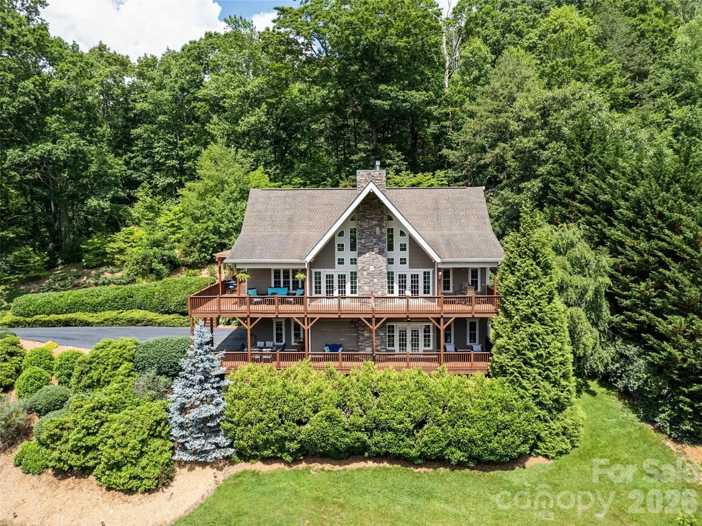 Unit for sale at 406 Inverness Drive, Waynesville, NC 28785