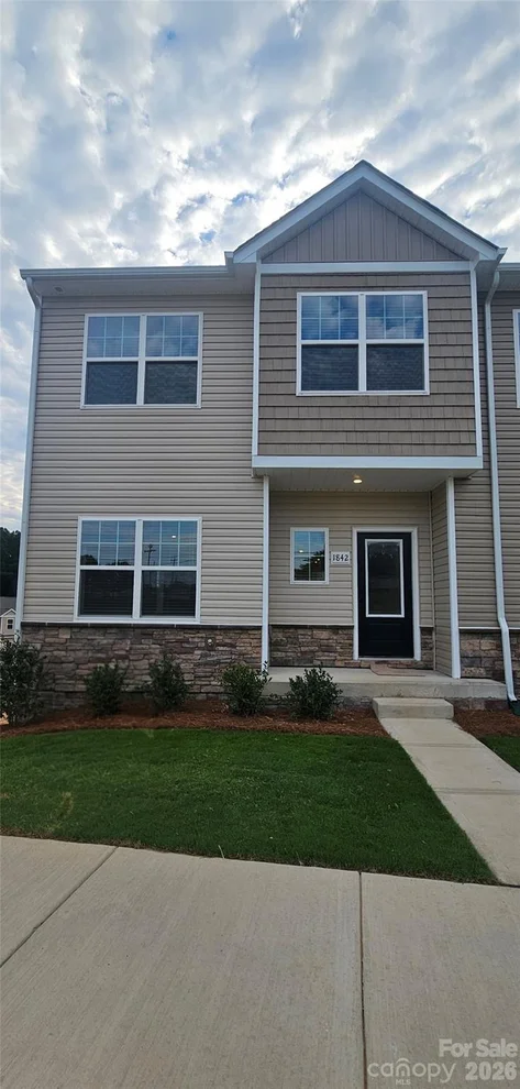 Unit for sale at 1972 W Davidson Avenue, Gastonia, NC 28052