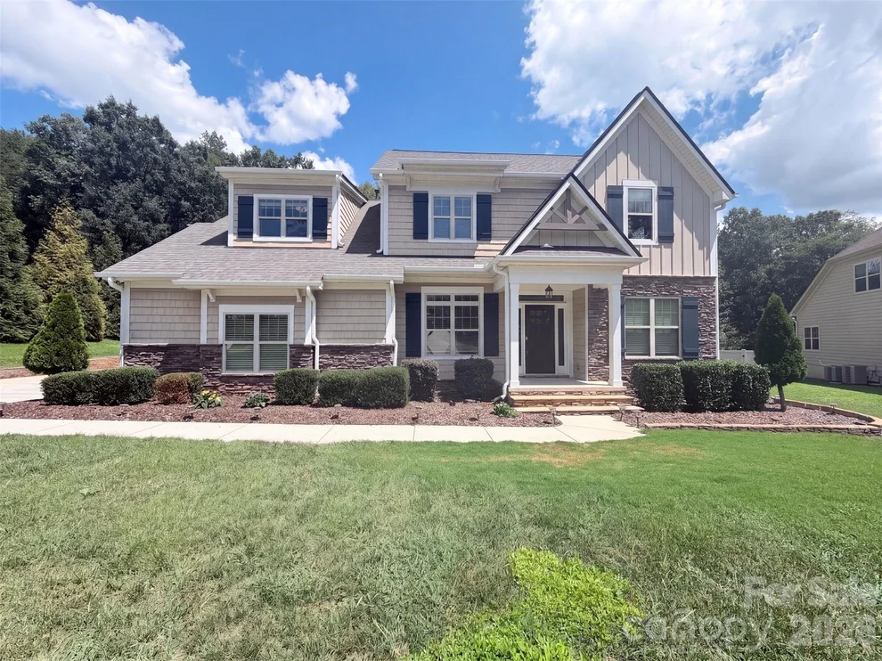 Unit for sale at 131 Lakeshore Hills Drive, Mooresville, NC 28117