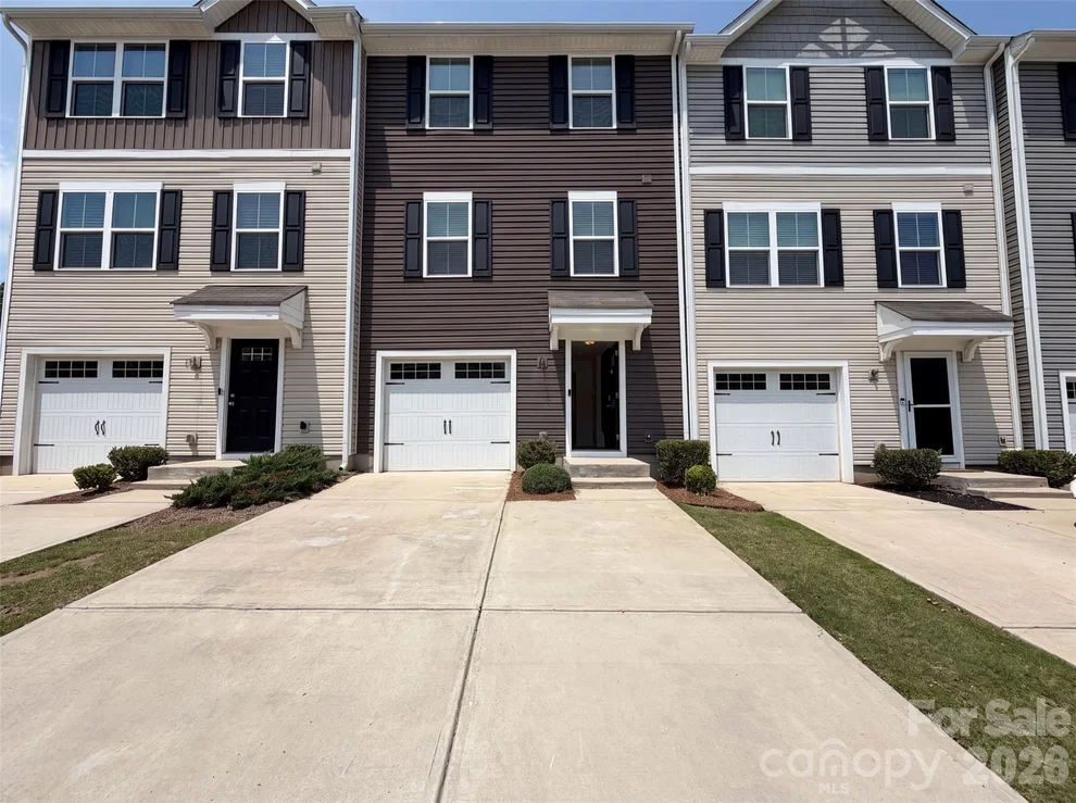 Unit for sale at 923 Taybyn Road, Fort Mill, SC 29715