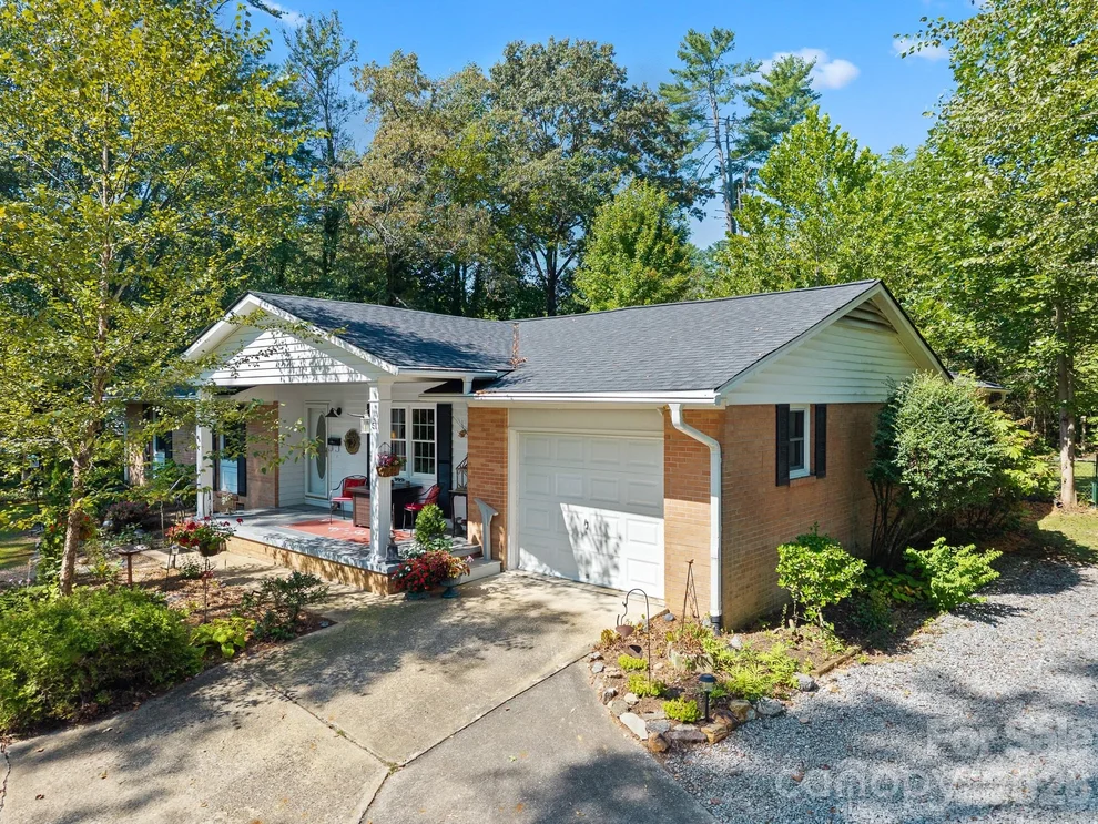 Unit for sale at 51 Parkview Drive, Brevard, NC 28712