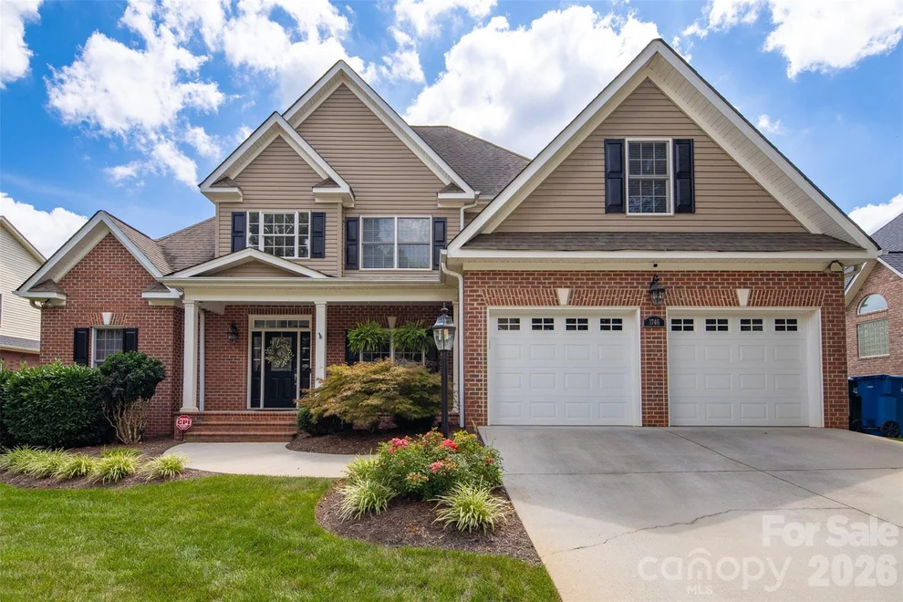 Unit for sale at 1746 30th Avenue Drive NE, Hickory, NC 28601