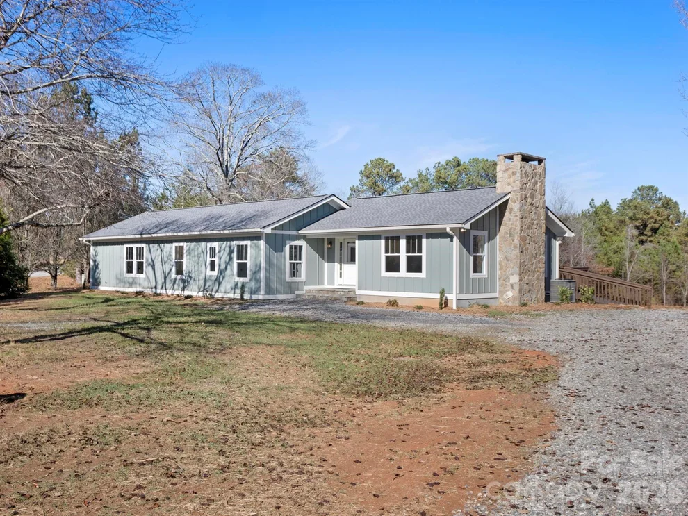 Unit for sale at 100 Gilbert Road, Columbus, NC 28722