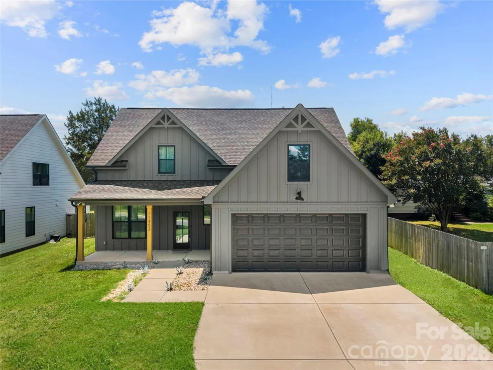 Unit for sale at 11352 Timber Ridge Road, Charlotte, NC 28213