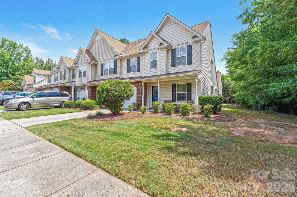 Unit for sale at 11319 Morgan Valley Lane, Charlotte, NC 28270