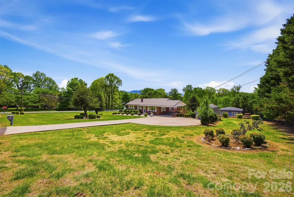 Unit for sale at 101 Regina Drive, Morganton, NC 28655