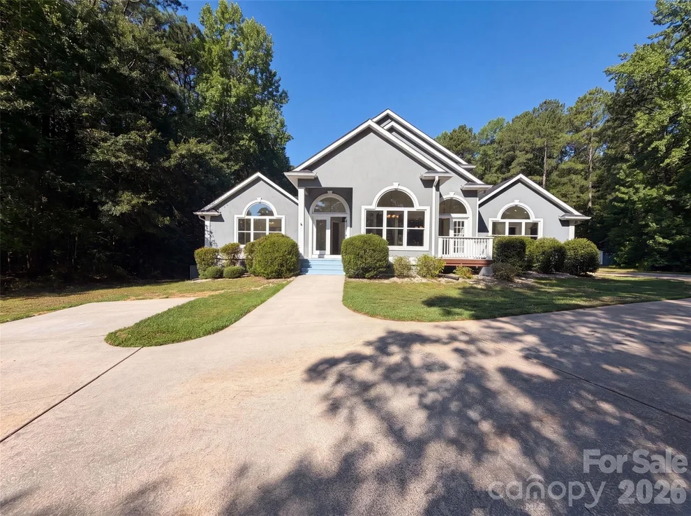 Unit for sale at 502 Live Oaks Court, Fort Mill, SC 29715