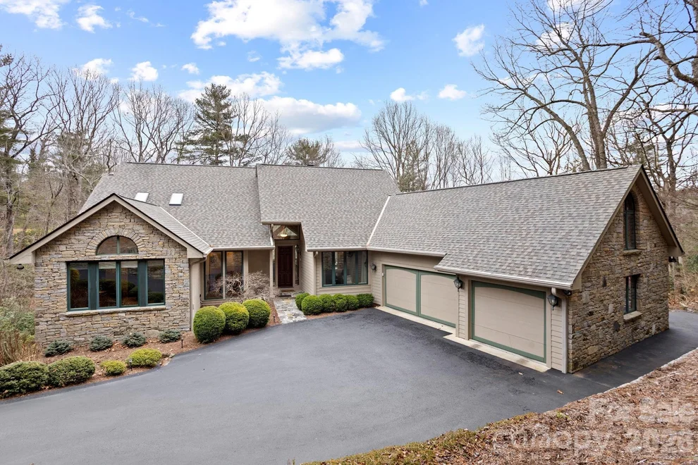 Unit for sale at 175 Overlook Drive, Flat Rock, NC 28731