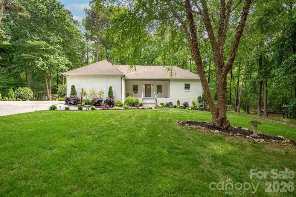Unit for sale at 1800 Chestnut Lane, Matthews, NC 28104