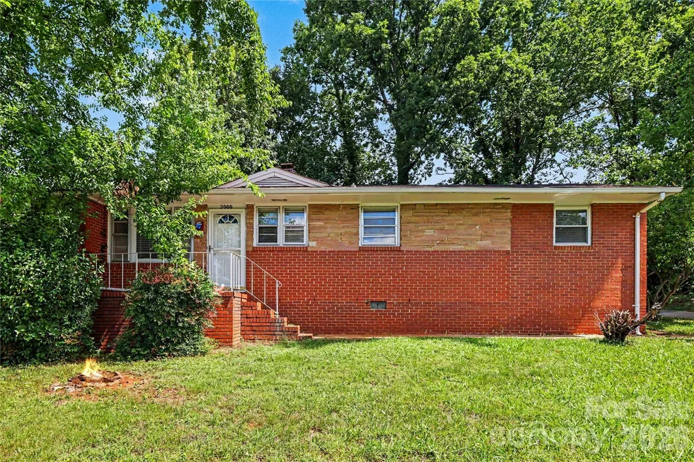 Unit for sale at 2000 Russell Avenue, Charlotte, NC 28216