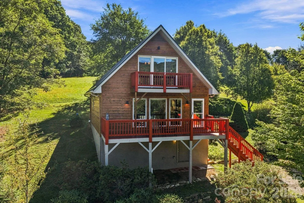 Unit for sale at 190 Camelot Drive, Banner Elk, NC 28604