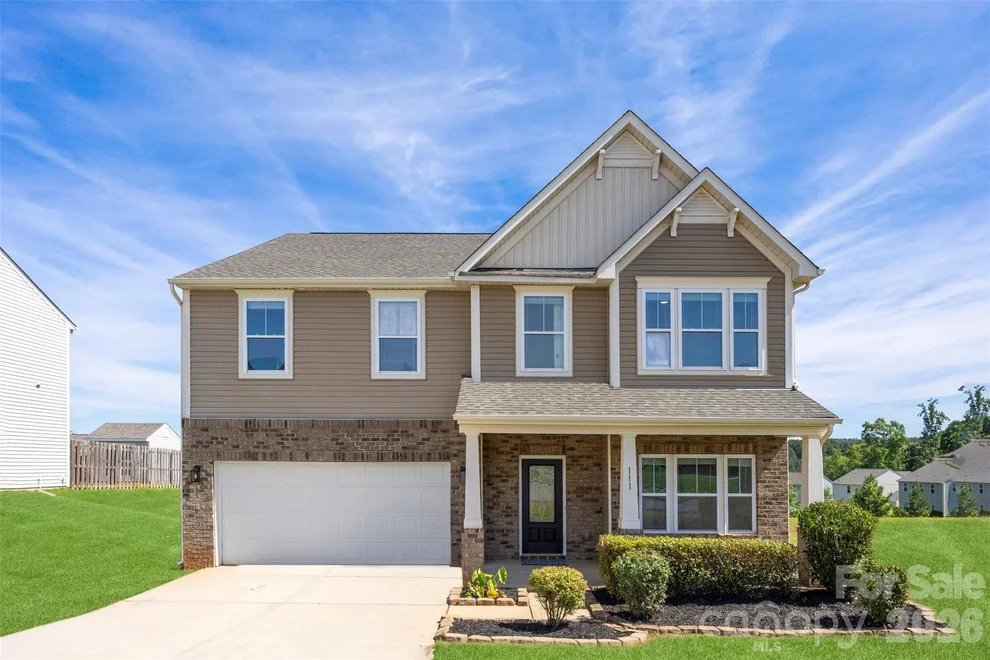 Unit for sale at 111 Trick Ski Lane, Statesville, NC 28677