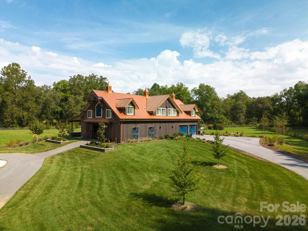 Unit for sale at 20 Waterford Lakes Drive, Fletcher, NC 28732